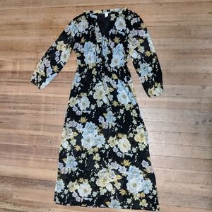 H&M Boho Maxi Dress Sz 10 Black Floral and Flowy